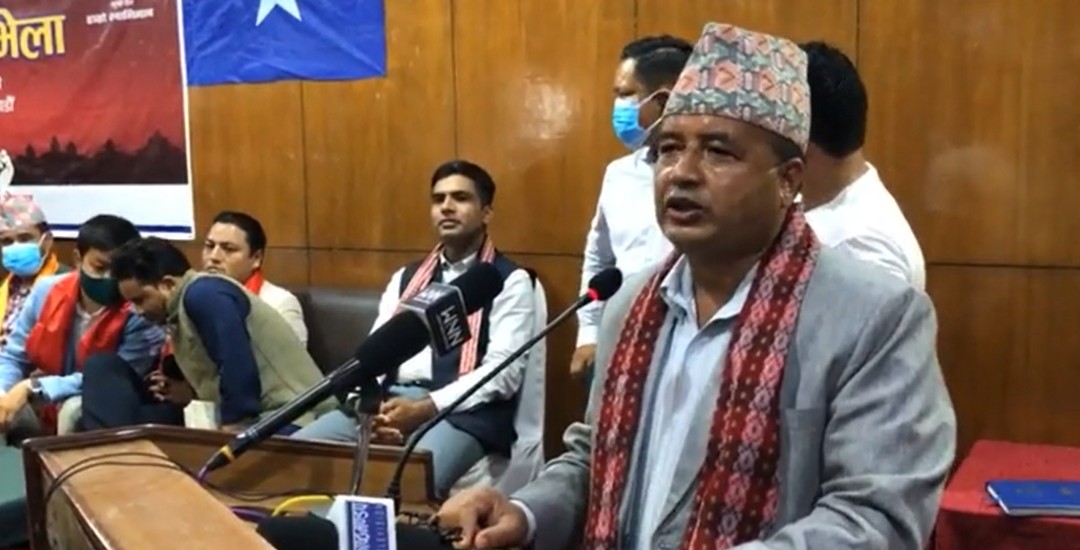 नेपाली कांग्रेस देखेर लोकतन्त्र रोइरहेको छ : महेश बस्नेत